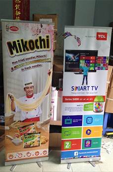 Standee cuốn - Roll up - Banner